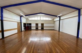 Not your usual commercial box – must go