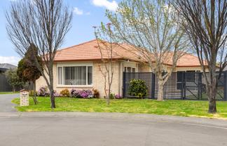 8 Cape Place, Poraiti