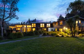 581 West Coast Road, Oratia