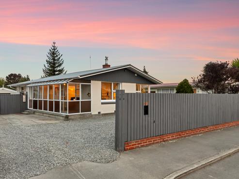 258 Main North Road, Redwood