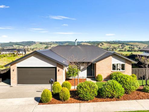 32 Katania Heights, Brightwater