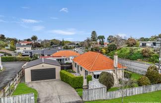 66 Great North Road, Saint Johns Hill
