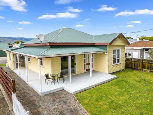 24 Domain Road, Otaki
