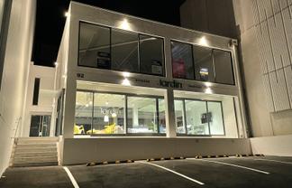 Elegant Parnell Office with Profile