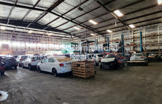 Cheap Otahuhu High Stud Warehouse + Yard