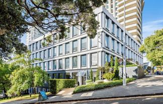 BOUTIQUE OFFICE OPTIONS - LEGAL AND FINANCIAL HUB
