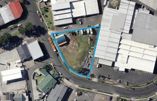 Flexible Yard Space – Up to 2,300m²