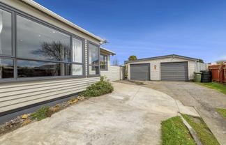 41 Swansea Road, Stratford