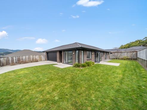 107 Riverstone Drive, Riverstone Terraces