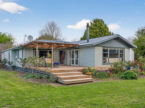 8 Ingram Road, Hexton