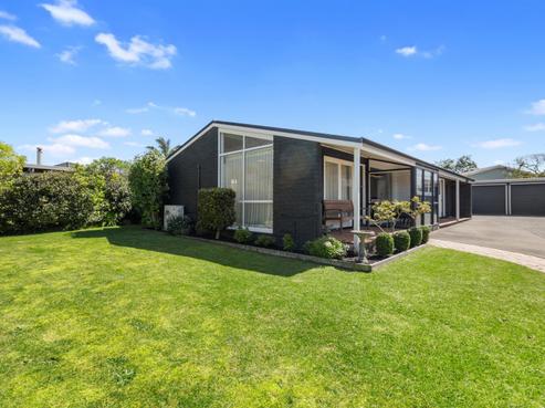221 Levers Road, Matua