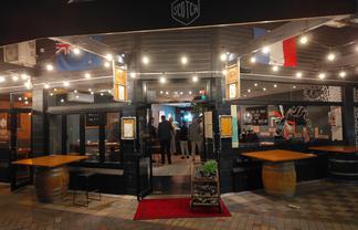 Stylish Restaurant Bar in Prime CBD Location