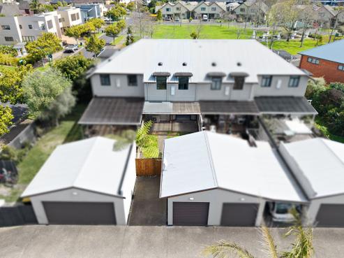 3/8 Tuscany Way, Te Atatu Peninsula