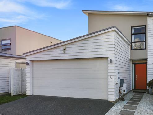 18/40 Scarlet Oak Drive, Schnapper Rock