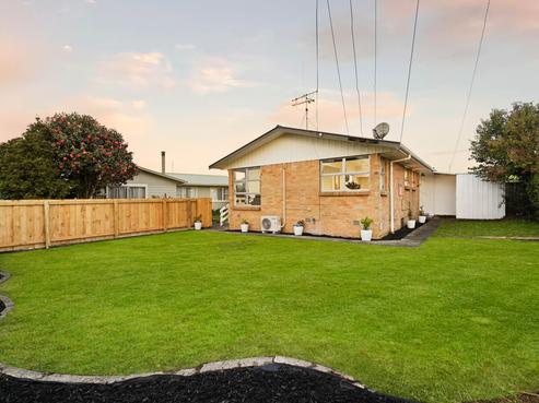 24A Lewis Street, Glenview