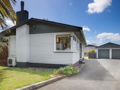 36 Deanwell Avenue, Deanwell