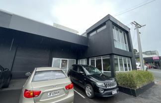 Industrial Style Office - Creative Edge