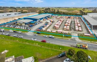 Industrial Warehouse with Expansive Yard