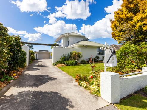 70 Joy Street, Shirley
