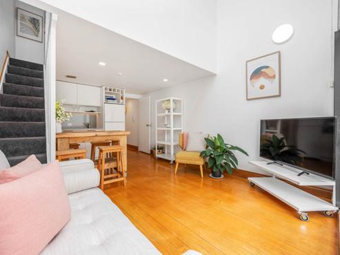 2/12 East Street, Auckland Central