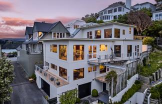 76 The Crescent, Roseneath