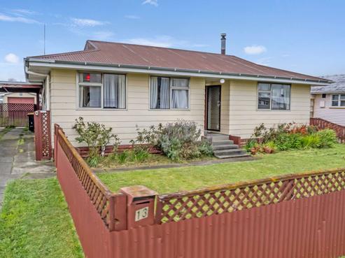 13 Mccorkindale Street, Feilding