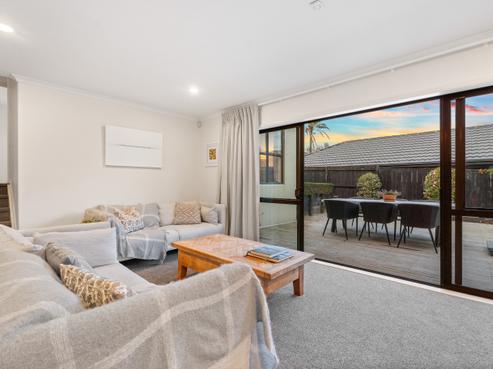 22 Tauranga Place, Orewa