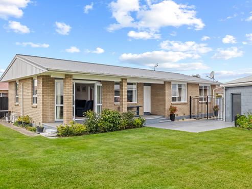 12 Cowper Place, Avondale