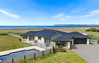 37 Ocean View Crescent, Rarangi