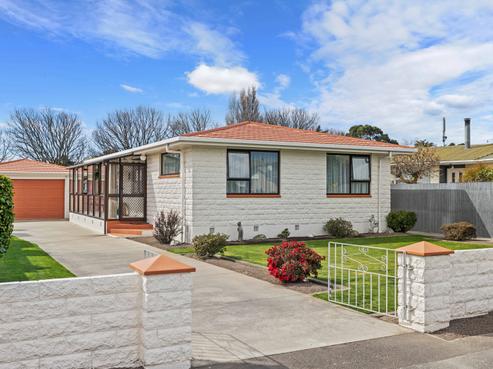 38 Frensham Crescent, Woolston