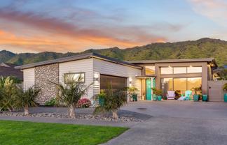 80 Waipunahau Road, Waikanae