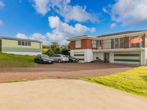 1373 Dairy Flat Highway, Dairy Flat
