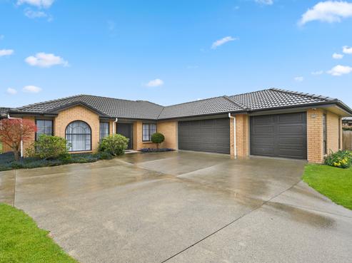 7 Shirley Place, Huntington