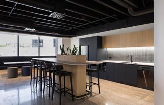 GRADE A BESPOKE FITOUT WITH CBD OUTLOOK
