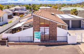 6 Campbell Street, Whanganui Central