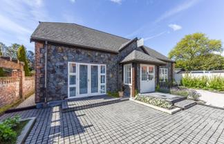 17 Quiet Woman Way, Monaco