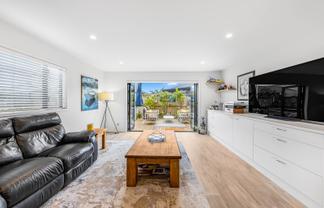 8 Makete Crescent, Hobsonville