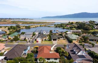 7 Major Durie Place, Waikanae Beach