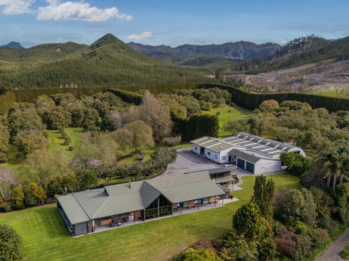 32 Julian Road, Onemana