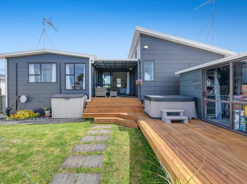 4 Red Beach Road, Red Beach