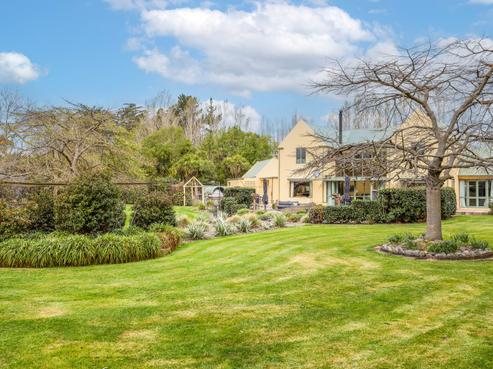533 Lower Sefton Road, Sefton