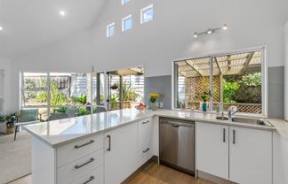 1/16 Sailfish Drive, West Harbour