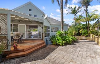 1/16 Sailfish Drive, West Harbour