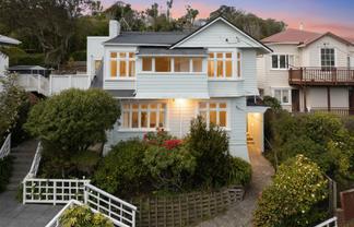142 Kelburn Parade, Kelburn