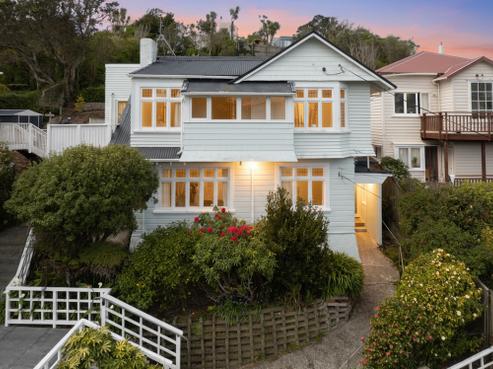 142 Kelburn Parade, Kelburn