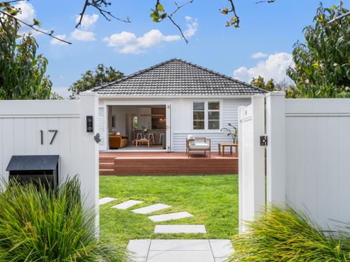 17 Phyllis Street, Mount Albert