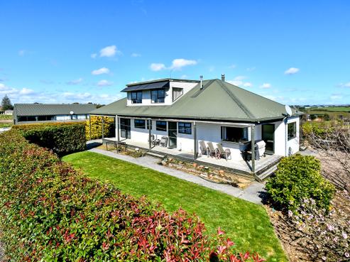 6 Martingale Drive, Kingseat