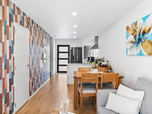 4/6 South Pacific Place, Henderson