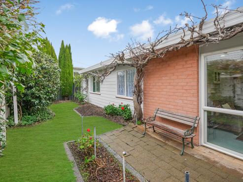 2/73 Tama Street, Alicetown