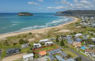 102 Barrowclough Road, Whangamata